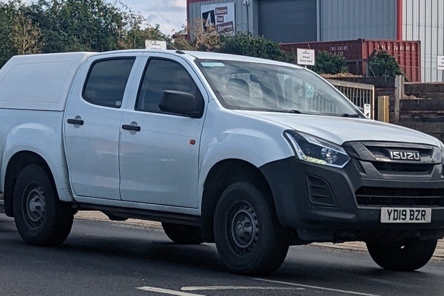 D-Max 1.9 BVM Double cab. LO